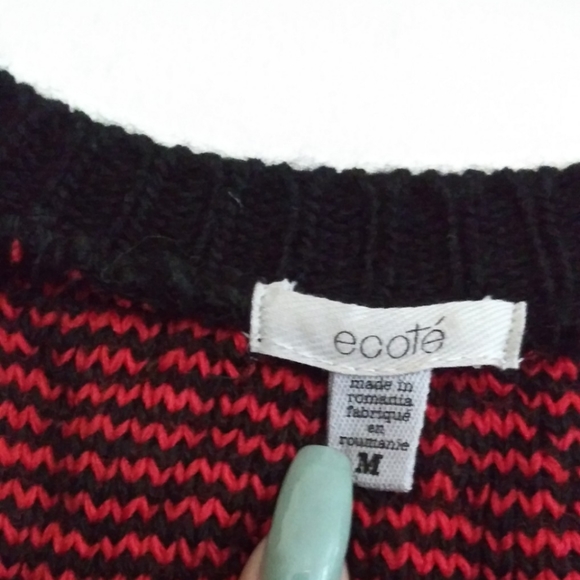Ecote Sweater - Picture 3 of 3